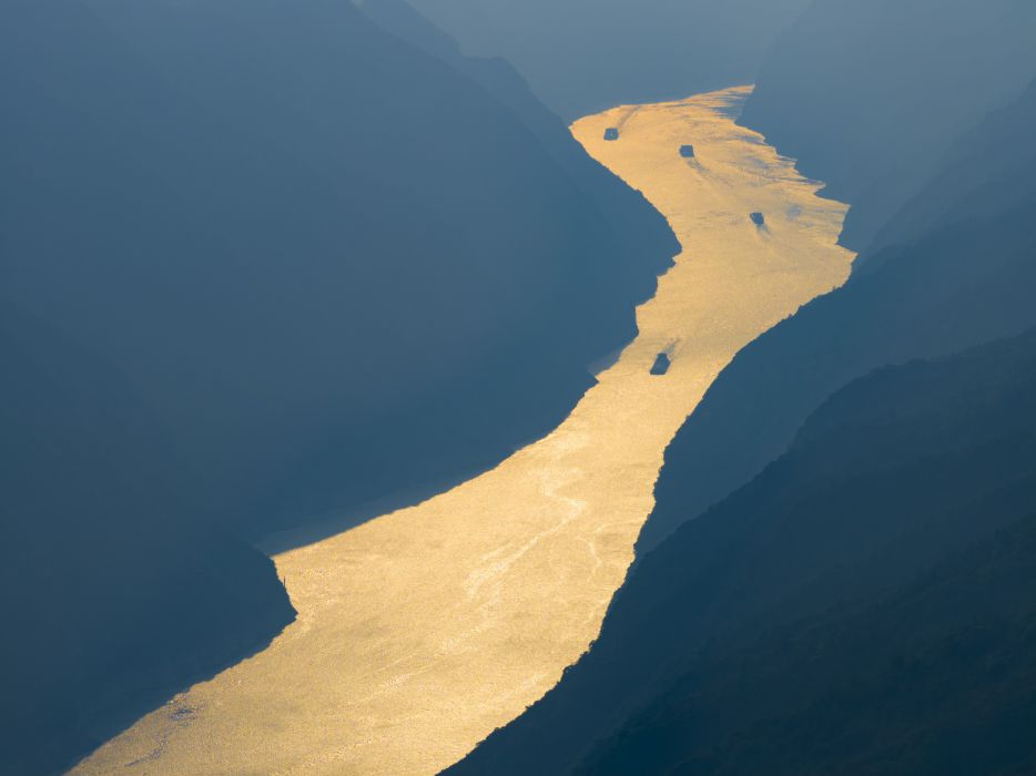 黄金水道
