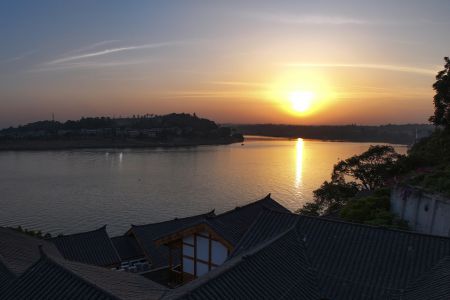 龙女湖夕照