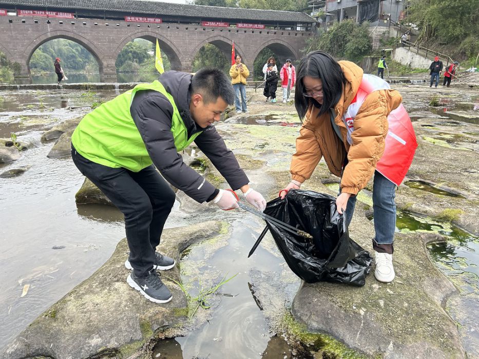 活动主题“桥见槐庆·善约万家”、“节水护水·绿色发展”