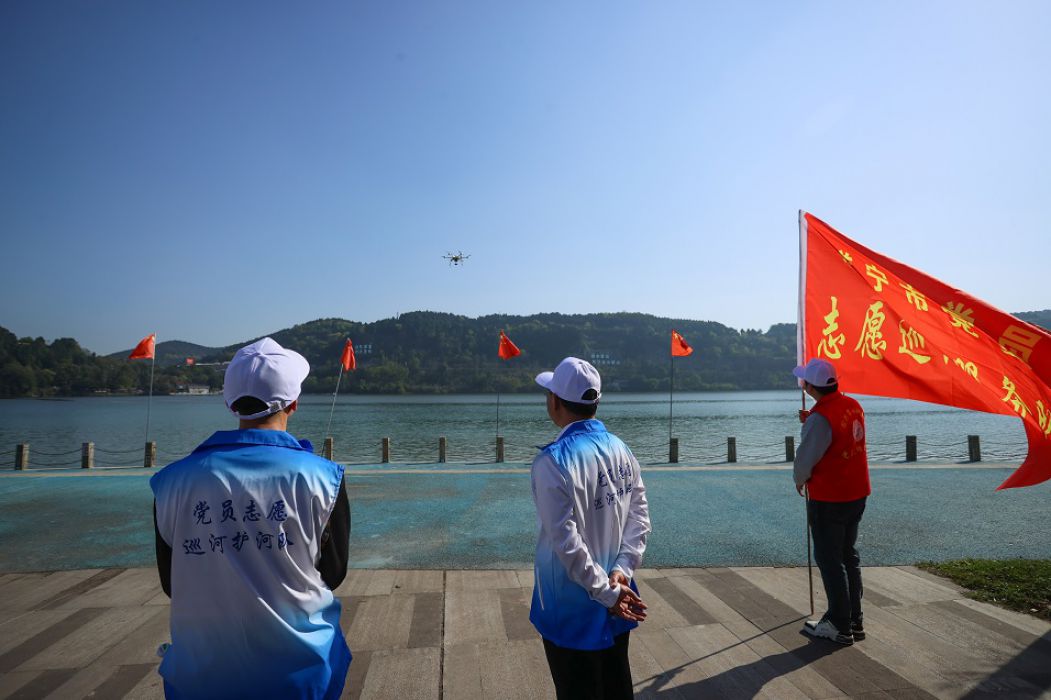 党员净岸巡河