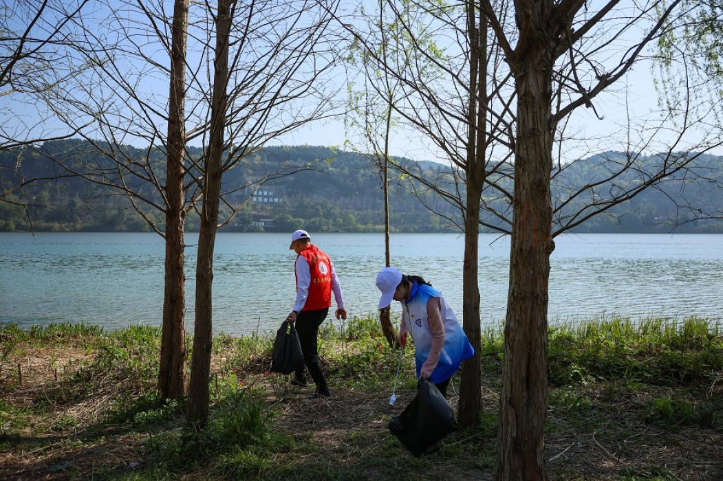 党员净岸巡河